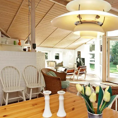 Five-bedroom Holiday In 1 *