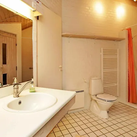 Five-bedroom Holiday In 1 Ferienhaus Nordenbro Vesteregn