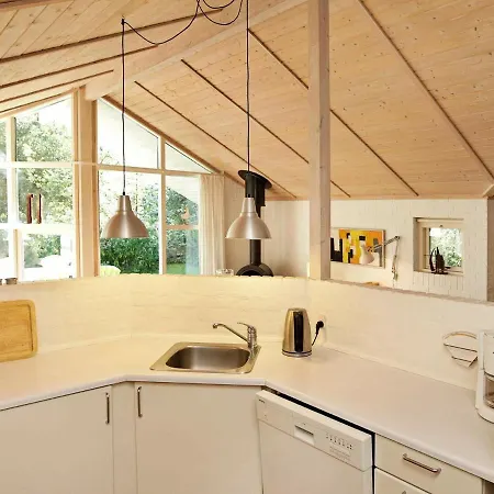 Five-bedroom Holiday In 1 Ferienhaus Nordenbro Vesteregn